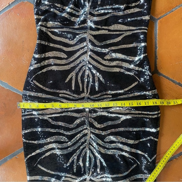 Joseph Ribkoff Black Silver Sequin Formal Cocktail Halter Dress Size 6 Stretch - Picture 10 of 10